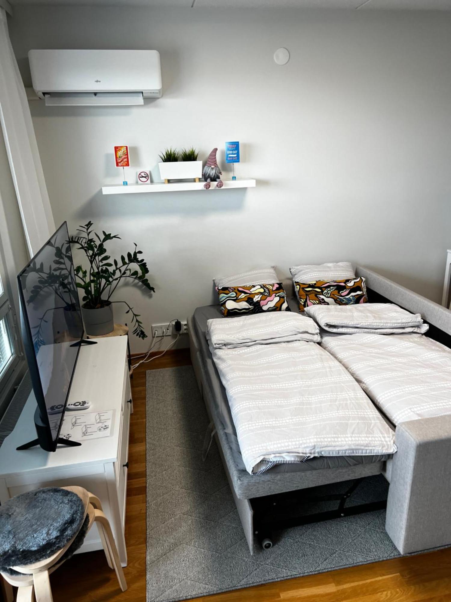 Floor Flat With Sauna, A/c & Free Parking *
