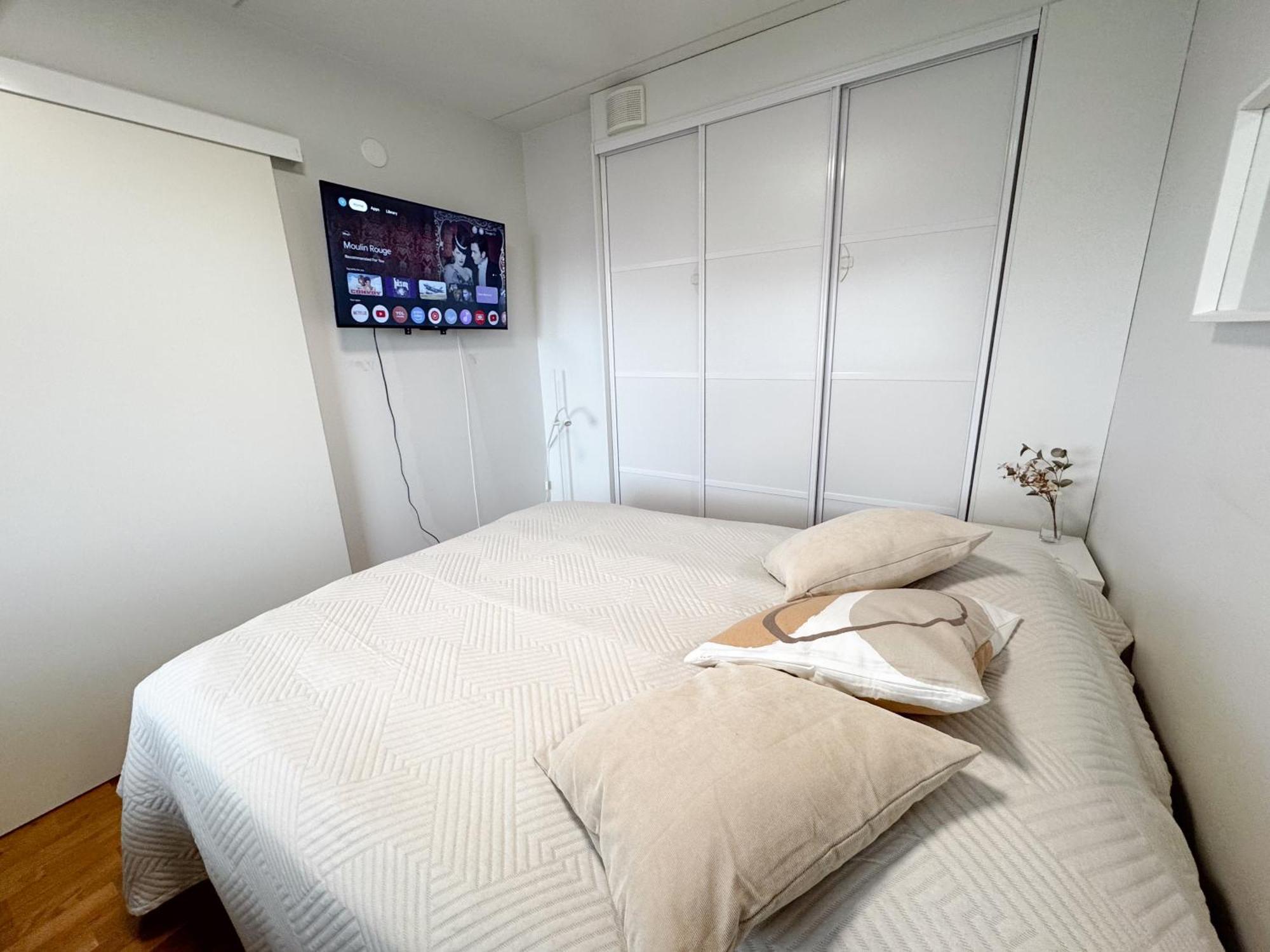Floor Flat With Sauna, A/c & Free Parking * Vantaa