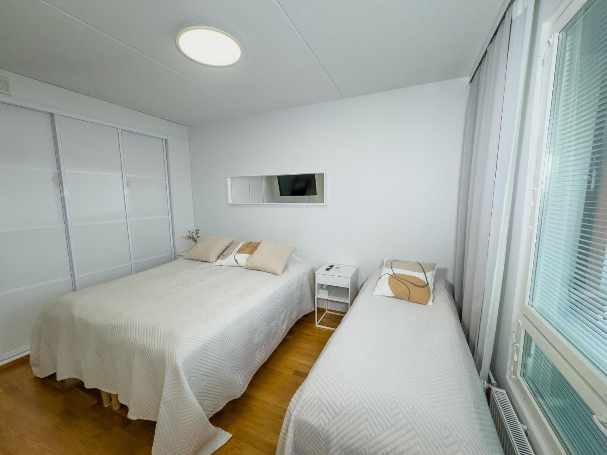 Floor Flat With Sauna, A/c & Free Parking